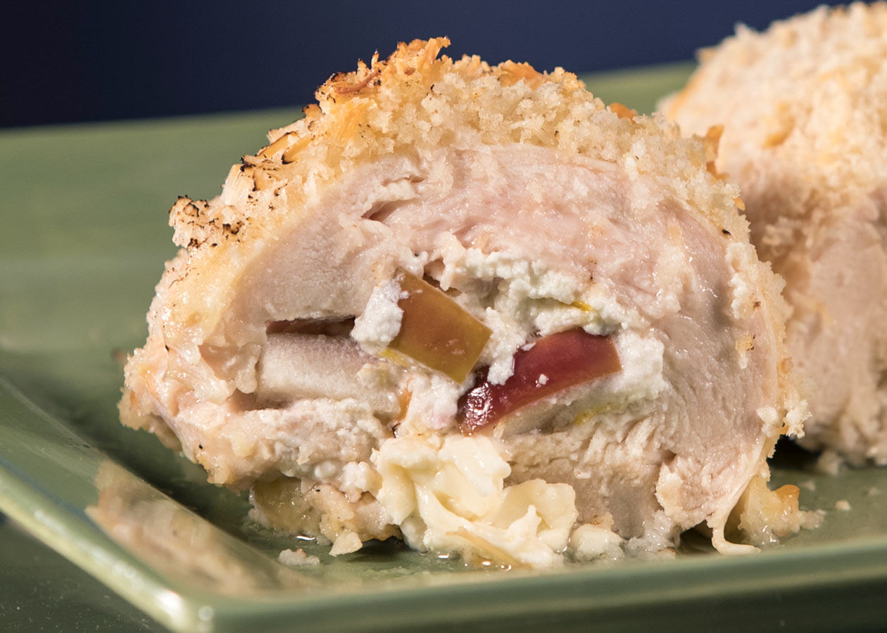 Chicken Stuffed with Apple and Goat Cheese-lo